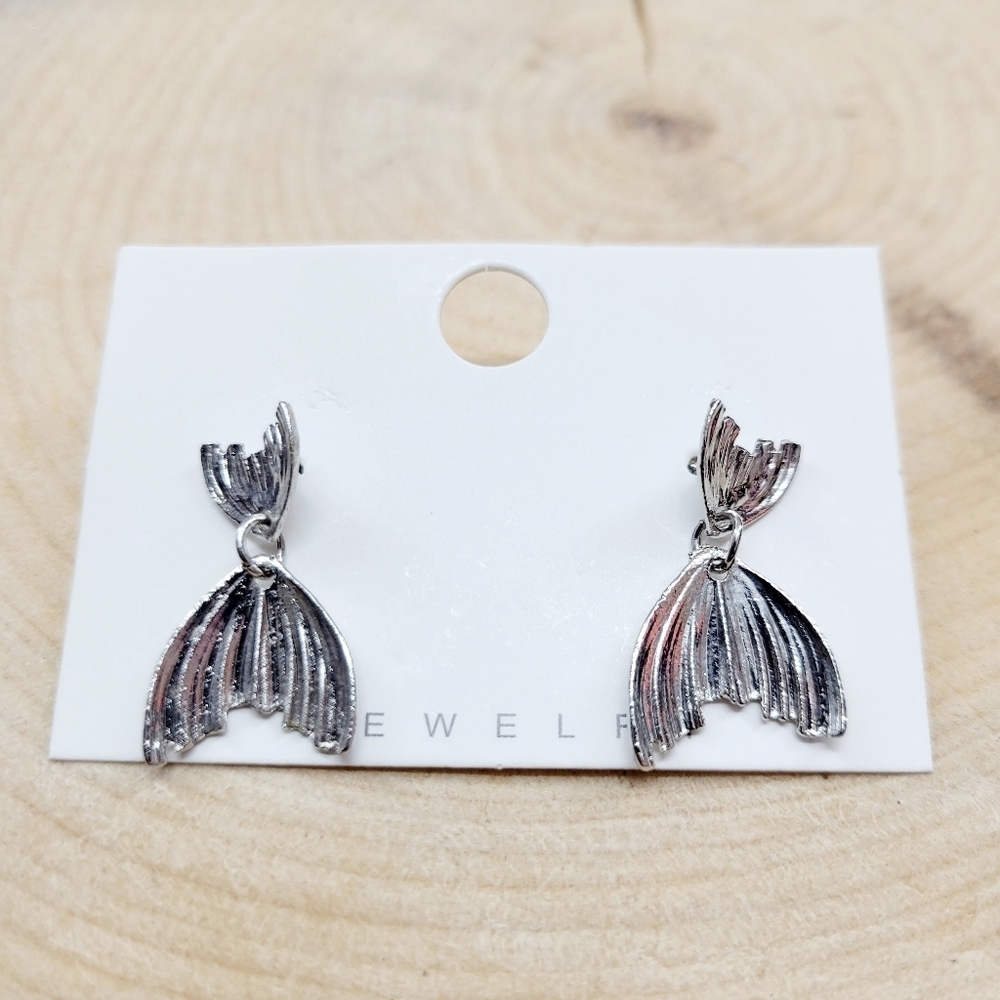 Brand New Silver Tone Whale Tail Earrings